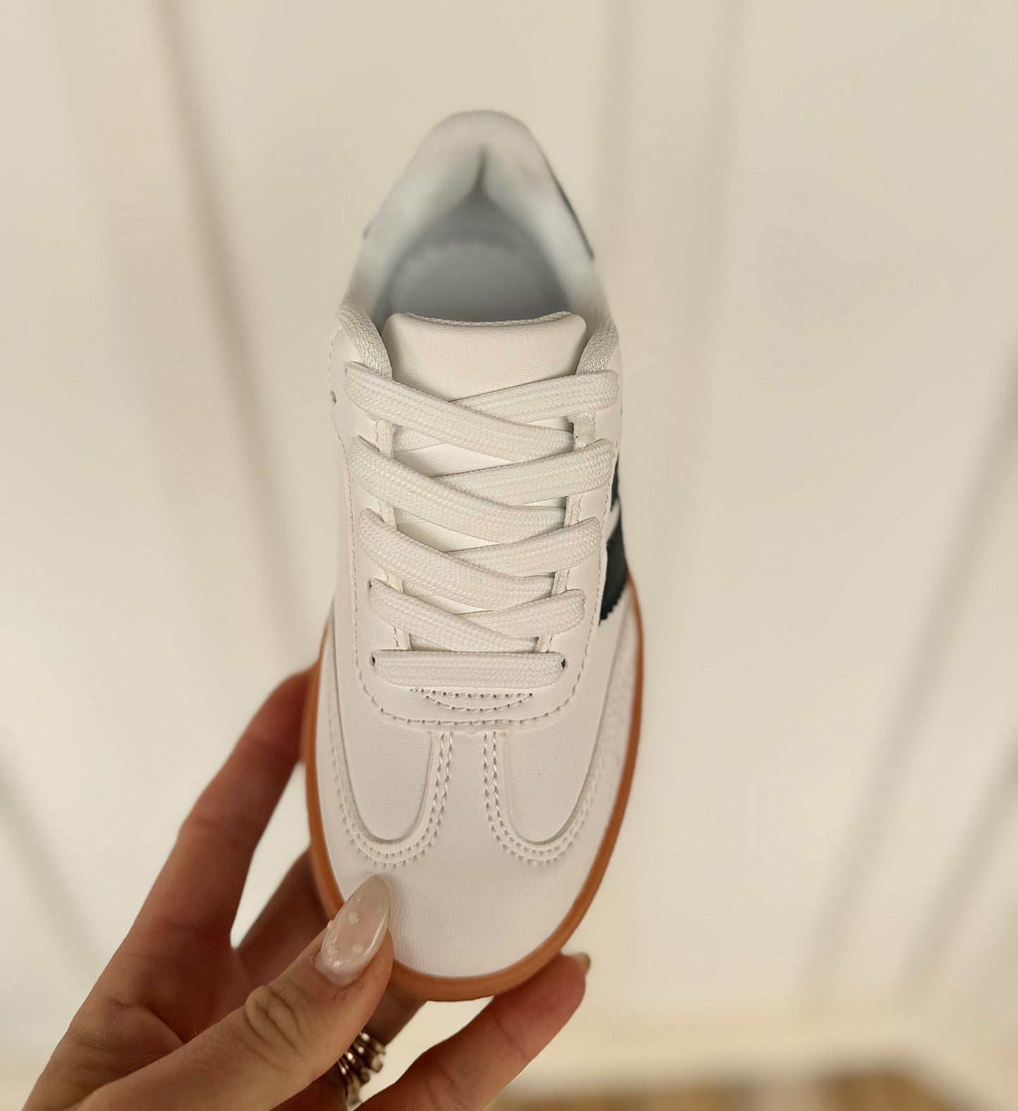 Sassy’s Shoes-Black/white