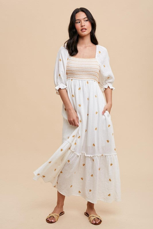 Lovely in Cream Dress (2/8 ARRIVAL)